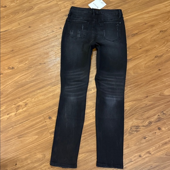 ☃️BOGO50%☃️ 🆕🖤SPECIAL A: BLACK Mid Rise Skinny Distressed Jeans 9/28 - Picture 8 of 14